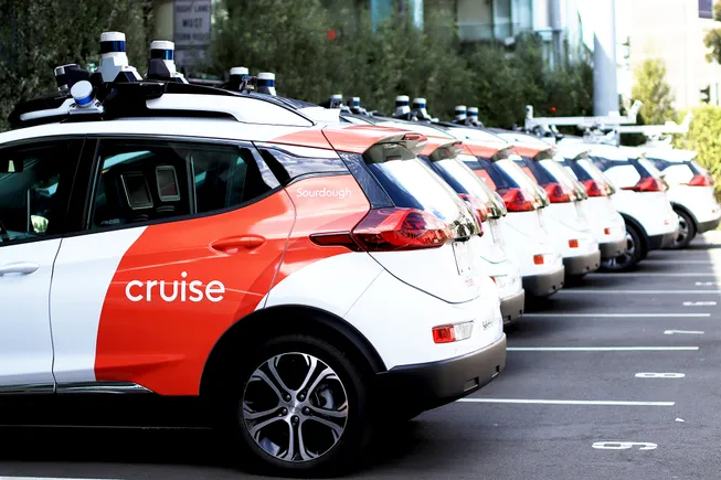 GM shuts down struggling Cruise robotaxi unit