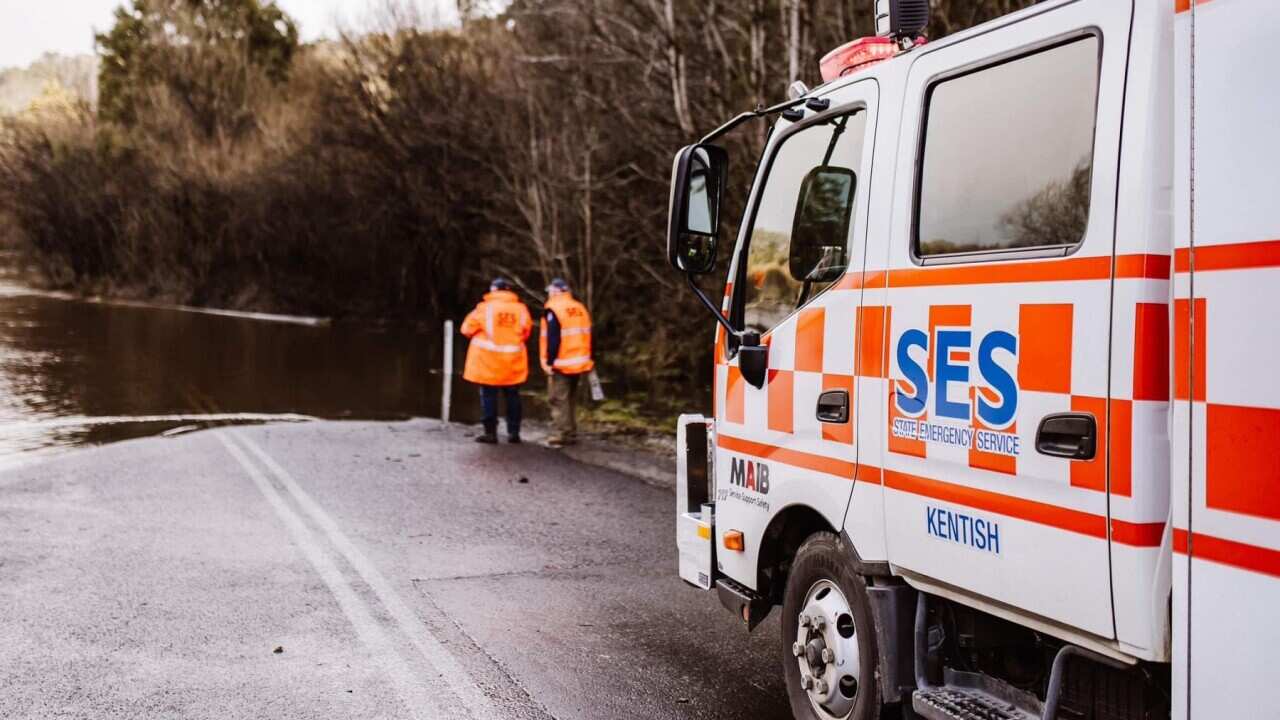 Emergency services spring into action in bad weather in Tasmania