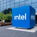 Despite losses, Intel advances on fourth-quarter forecast