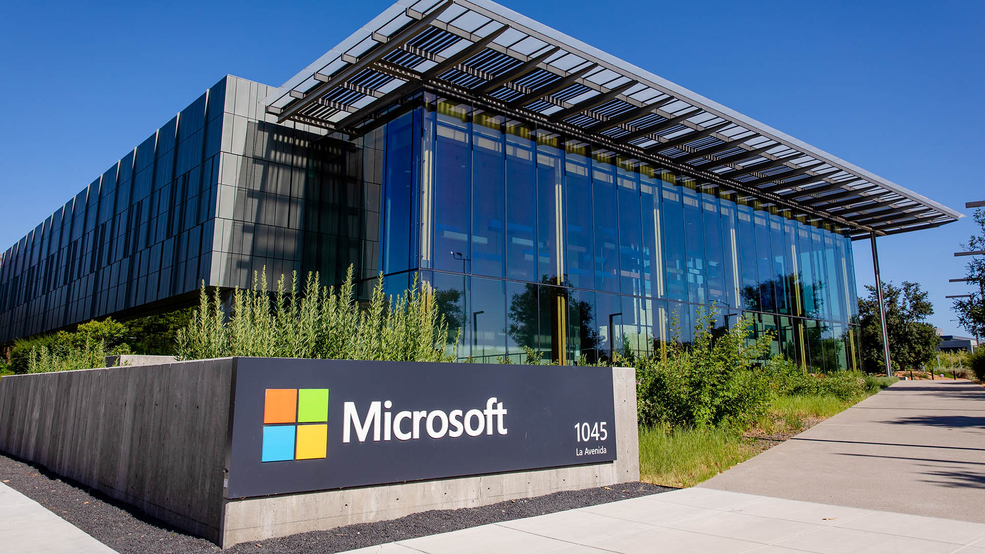 Microsoft's AI and Cloud Success Drives First-Quarter Earnings Rise