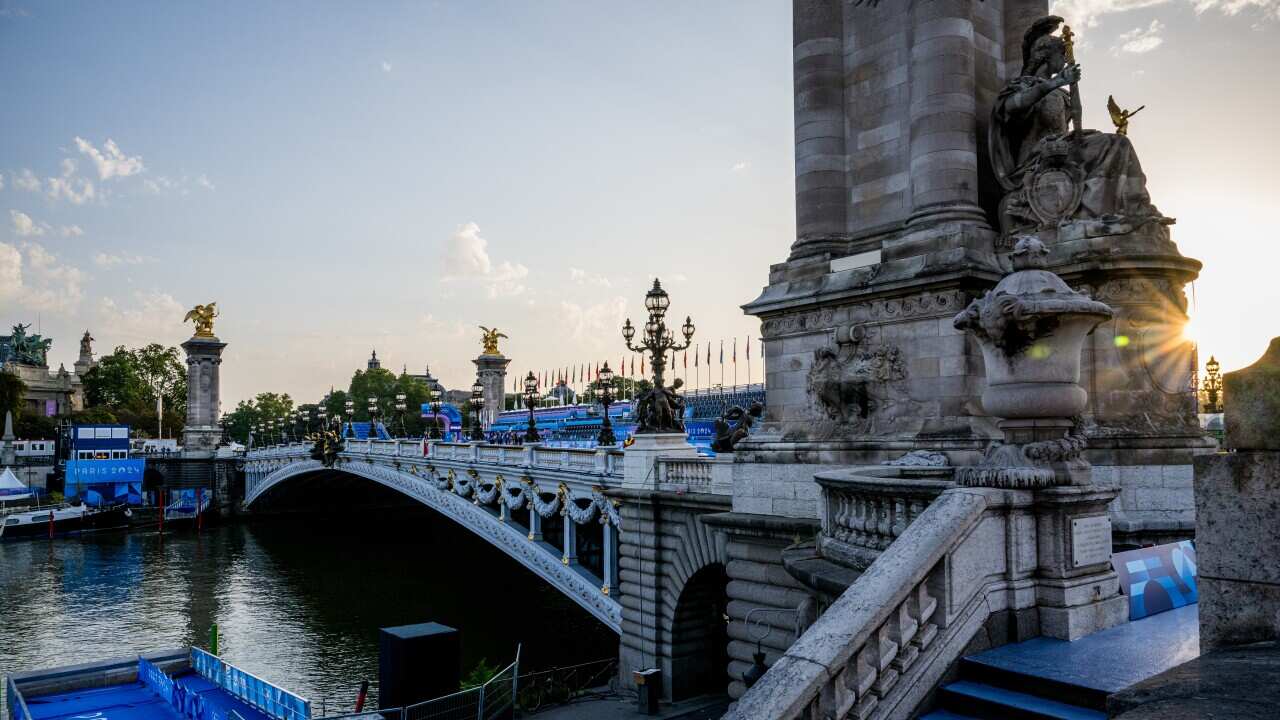 The Olympic triathlon events will continue as soon as the quality of the Seine water meets standards